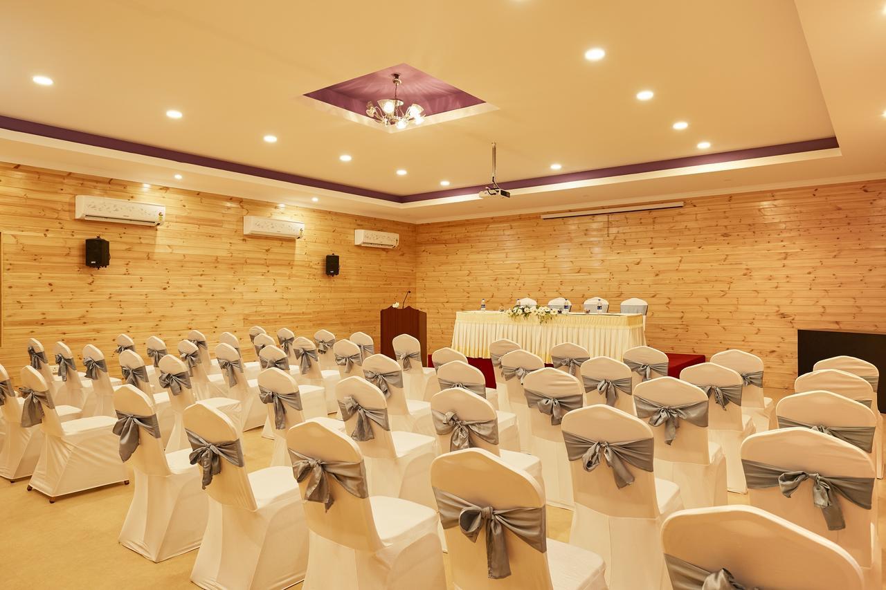 สเตอร์ลิง อไนคัตติ Hotel Varagampadi ภายนอก รูปภาพ