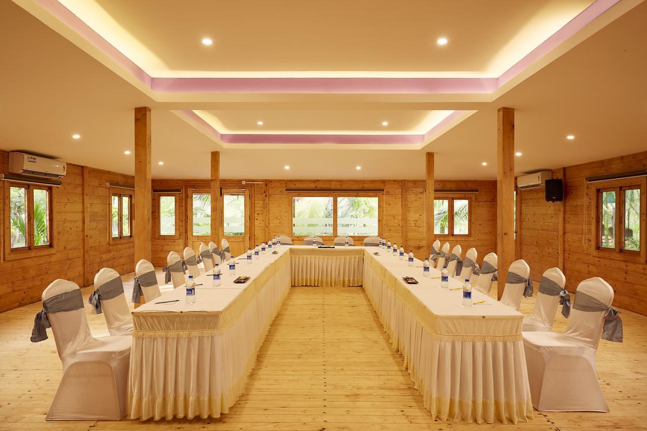 สเตอร์ลิง อไนคัตติ Hotel Varagampadi ภายนอก รูปภาพ